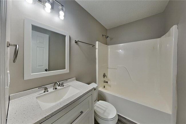 Building Photo - 35 Amber Trce