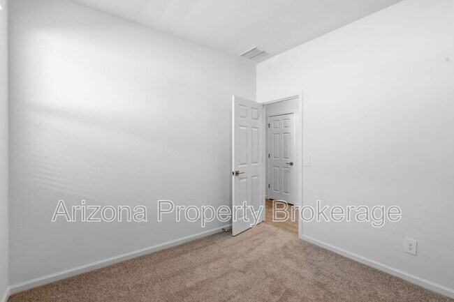 Building Photo - 18252 Avenida De Sol