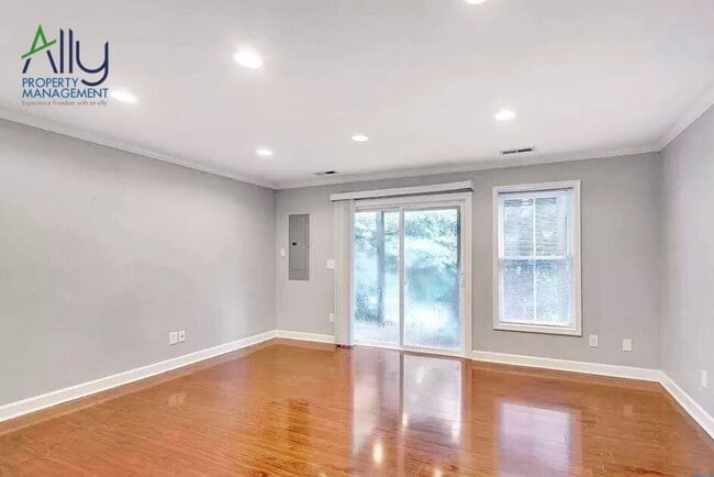 Building Photo - 115 Melbourne Park Circle