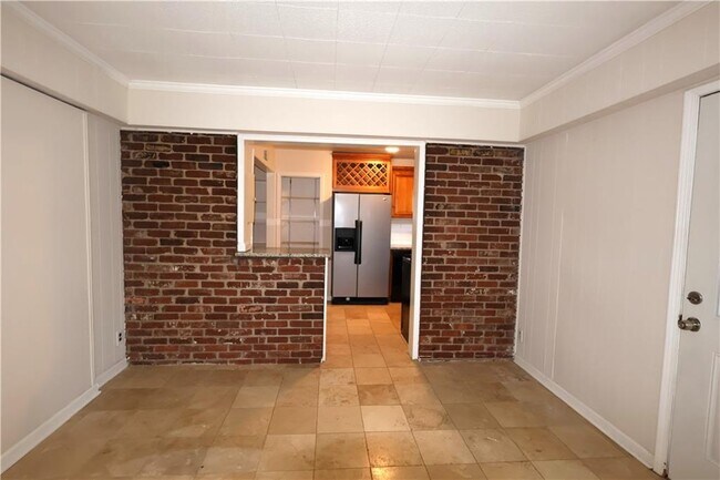 Building Photo - 1540 Alverado Way