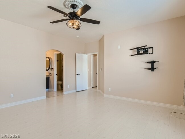 Building Photo - 6905 Squaw Mountain Dr