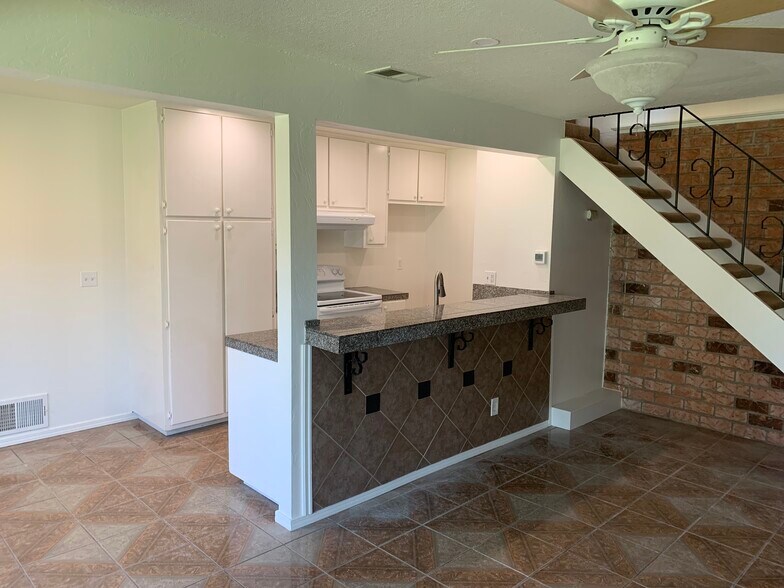 Building Photo - 2412 Plata Ct