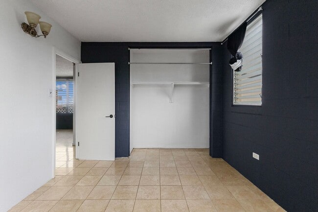 Building Photo - Discover this pet-friendly 2-bedroom condo