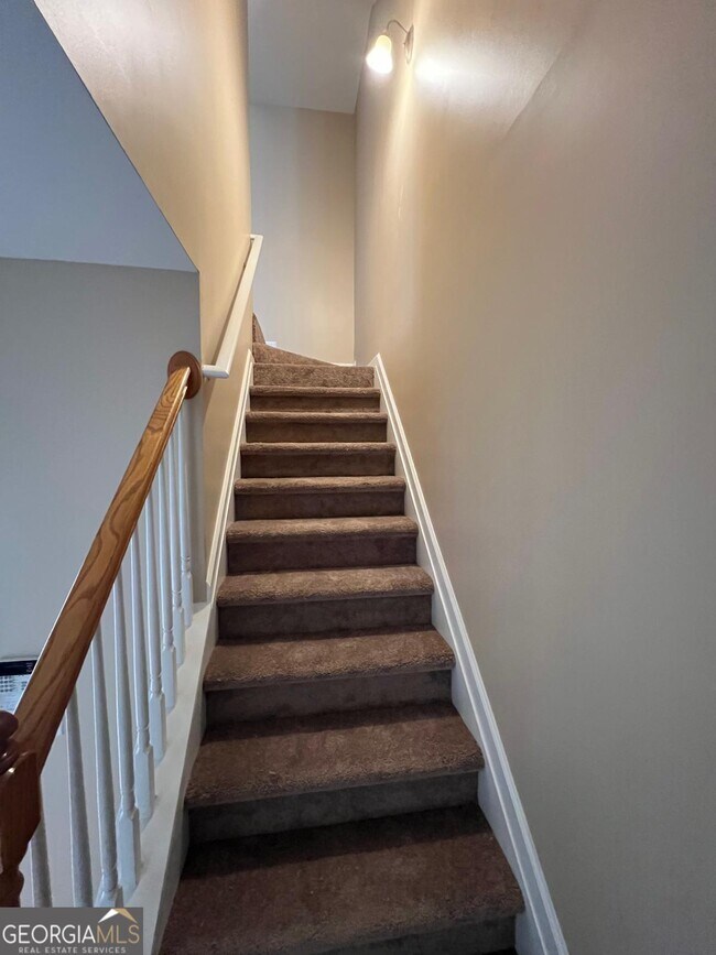 Building Photo - 1682 Northgate Mill Dr