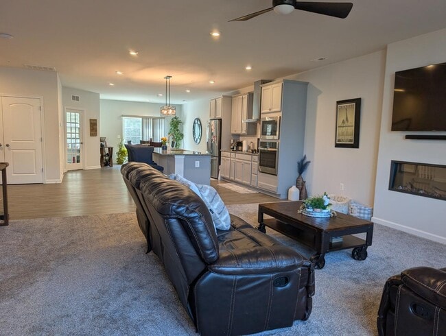 Building Photo - 4627 Wistar Creek Dr