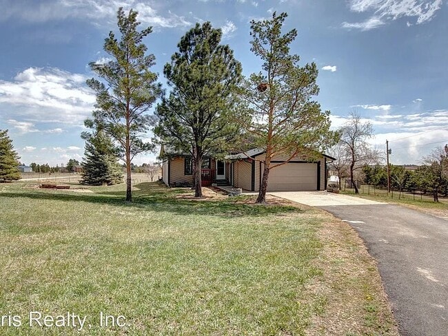 Building Photo - 41024 Madrid Dr