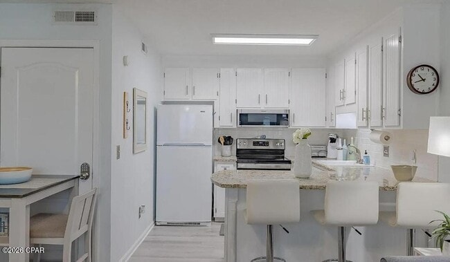 Building Photo - 17462 Front Beach Rd