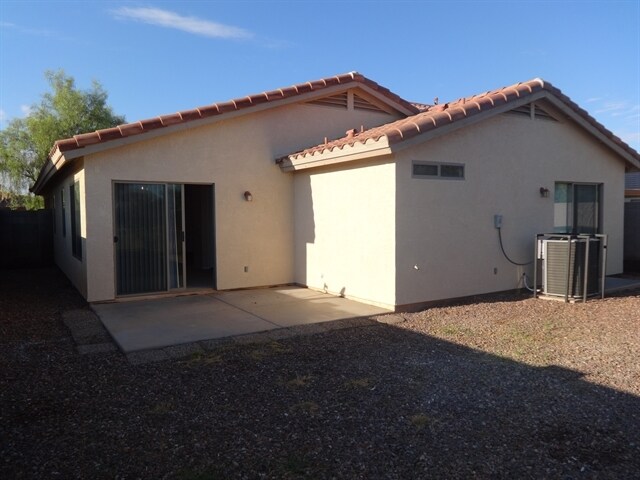 Building Photo - 5520 W Minton Ave