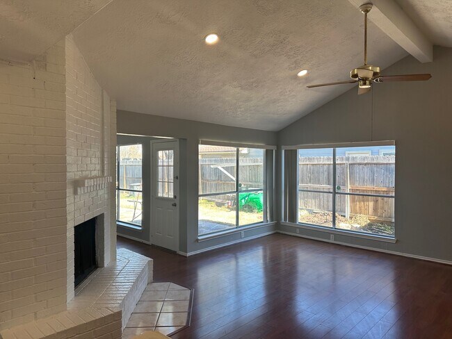 Building Photo - 16334 Rancho Blanco Dr