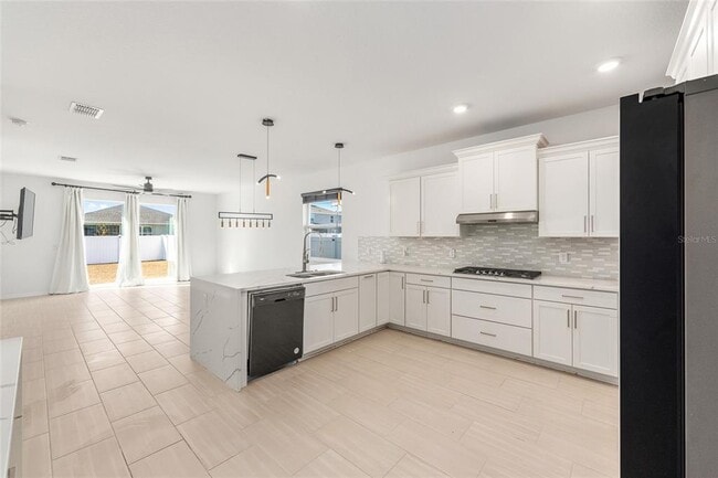 Building Photo - 6366 SW 77th Ave