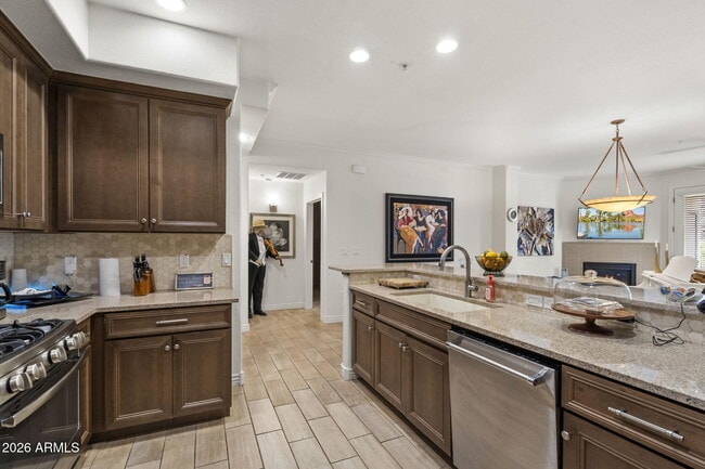 Building Photo - 7601 E Indian Bend Rd