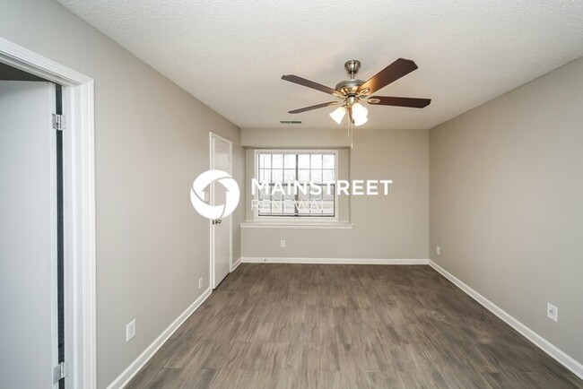 Building Photo - 7644 Millbridge Dr