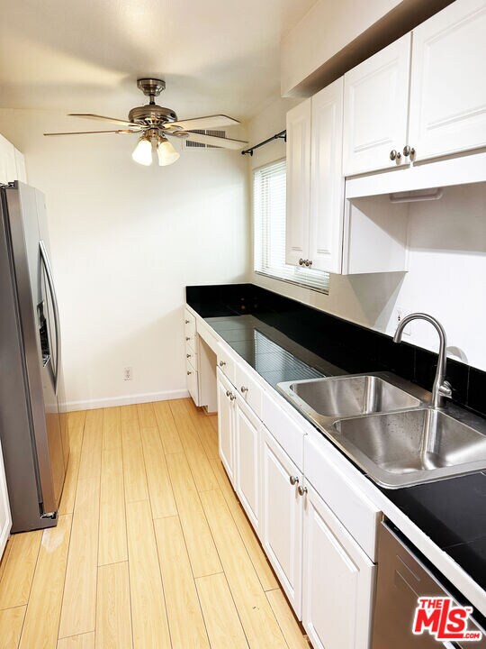 Building Photo - 4722 Park Granada