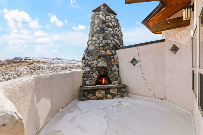 Building Photo - 84 Arcturus Dr