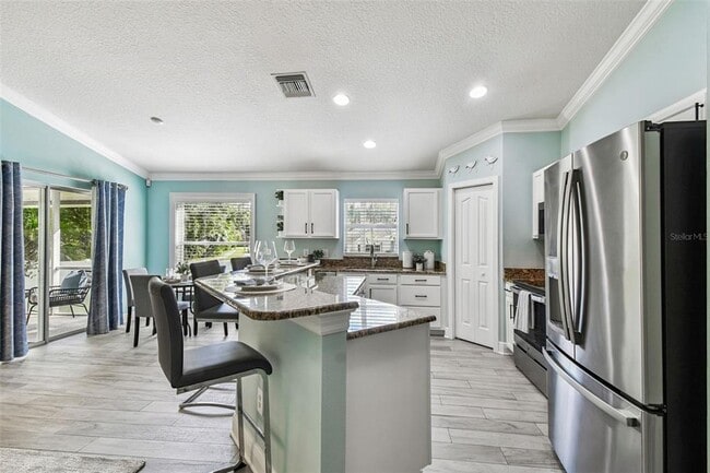 Building Photo - 13401 Fawn Springs Dr