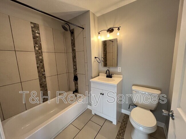 Building Photo - 333 N 7th Ave