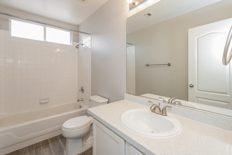 Building Photo - 4911 Dunvegan Ct