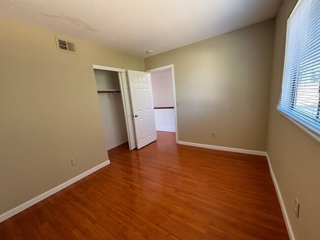 Building Photo - 8837 La Margarita Way