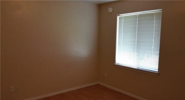 Building Photo - 5786 Portal Way