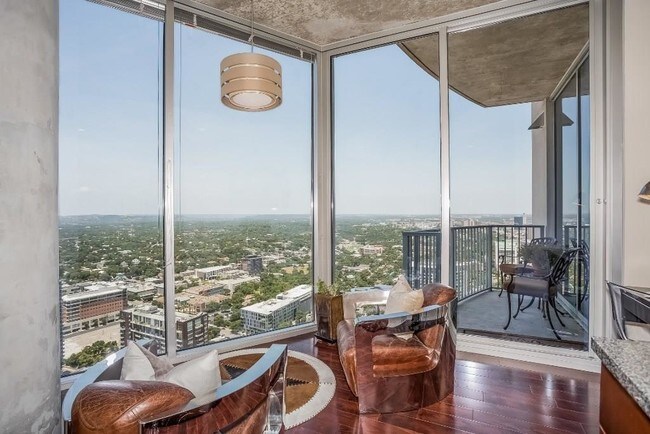 Building Photo - 360 Nueces St