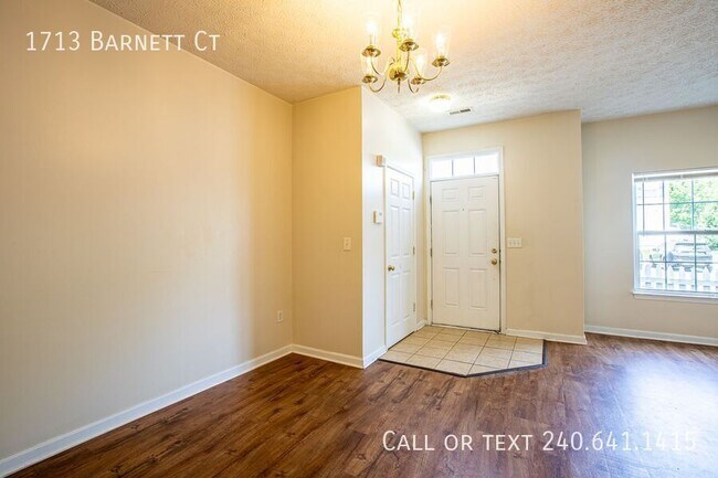 Building Photo - 1713 Barnett Ct
