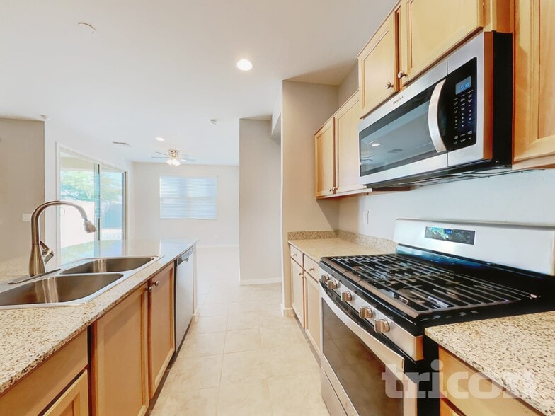 Building Photo - 439 W Tenia Trail