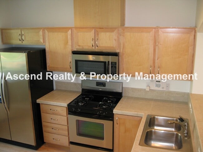 Building Photo - 15330 SW Mallard Dr