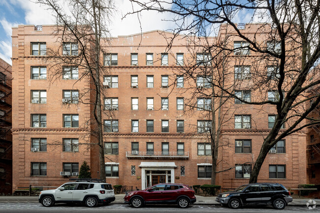 Building Photo - The Westleigh House