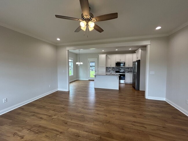 Building Photo - 5398 Peony Dr