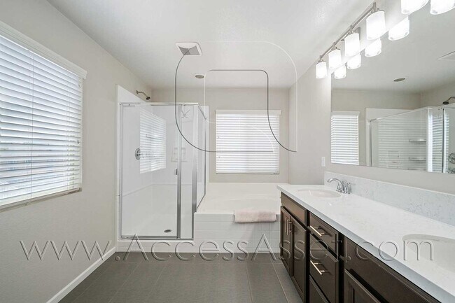 Building Photo - Stunning  Two-Story 4 Bed/3 Bath Home in B...