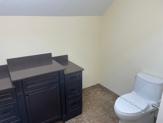 Building Photo - 27-29 Elmway Street