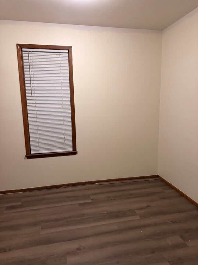 Building Photo - 2908 S Chicago Ave