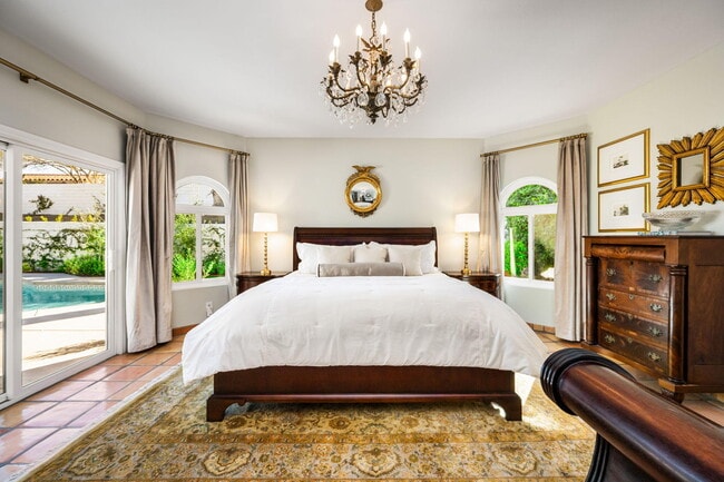 Building Photo - 73055 Amber St