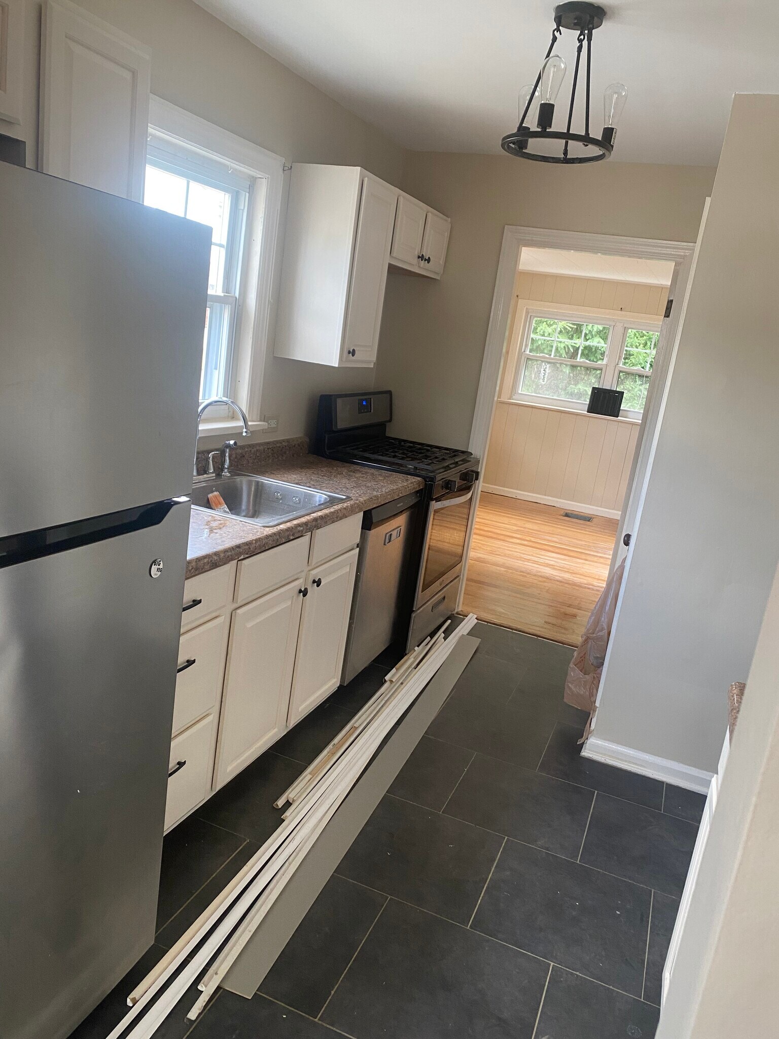 Building Photo - 5256 Warren Ave