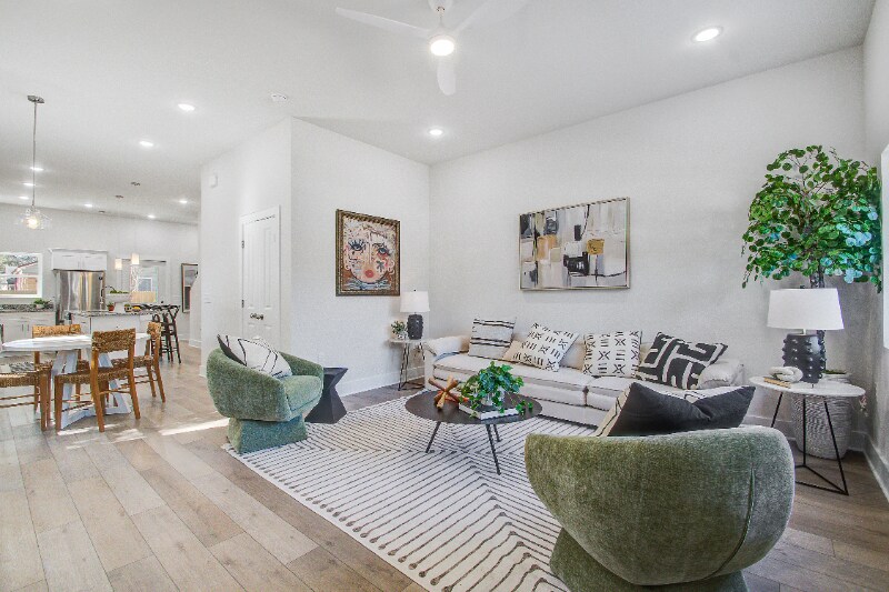 Building Photo - 5739 Murray Dr