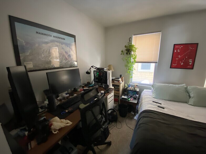 Building Photo - 58 Mansfield St