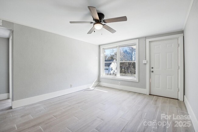 Building Photo - 1747 1st St NE