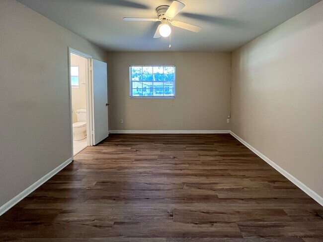 Building Photo - 2110 NW 54th Terrace