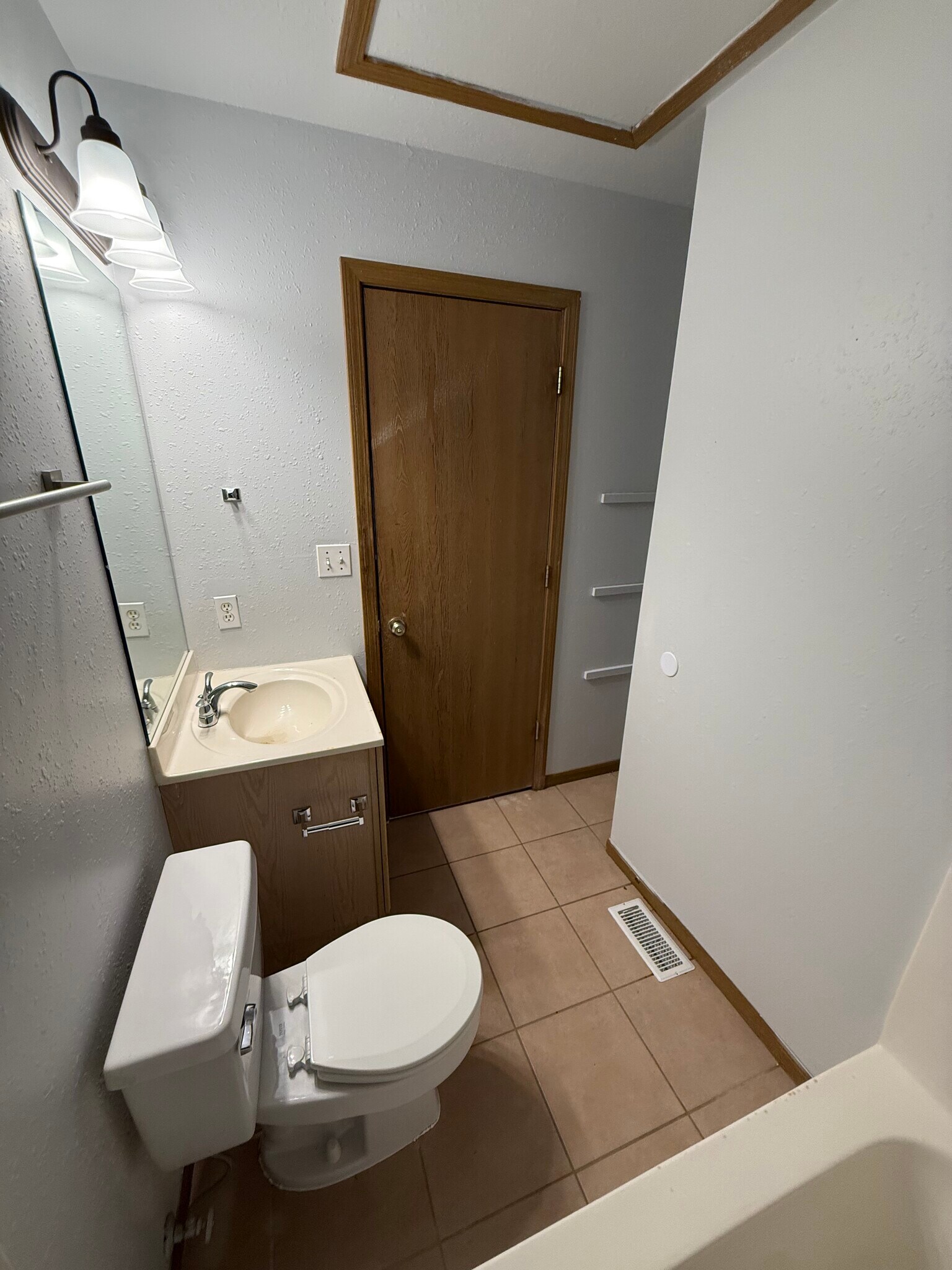 Building Photo - 1530 Citadel Dr