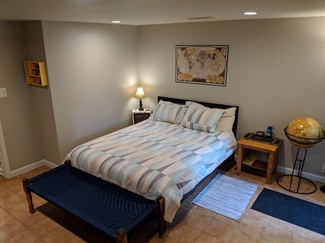 Building Photo - 1629 Newton St NW