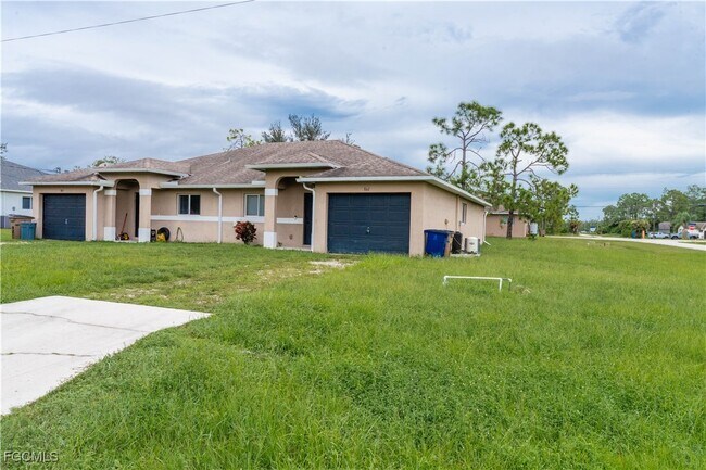 Primary Photo - 867 Bedford Dr