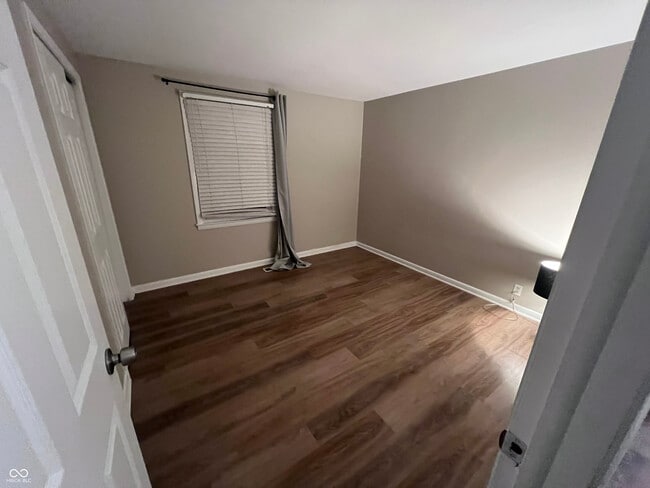 Building Photo - 1147 Darby Ln