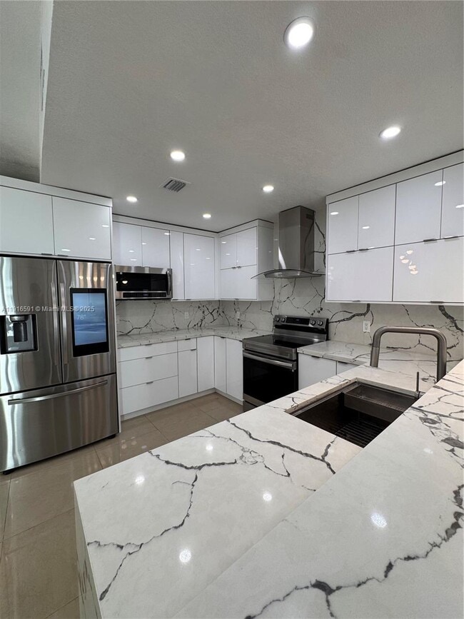 Building Photo - 20521 SW 125th Ave