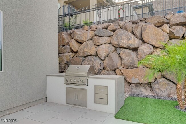 Building Photo - 510 Duvet Ct