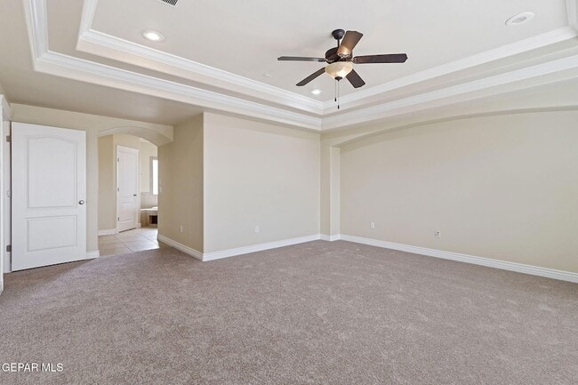 Building Photo - 6285 Wildwood Ct