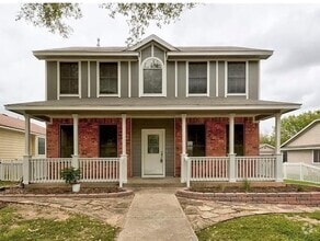 Building Photo - 4465 Mather