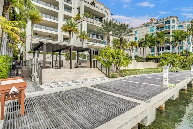 Building Photo - 3535 Hiawatha Ave