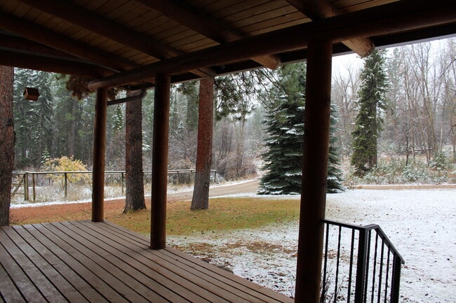 Building Photo - 502 Snowberry Ln