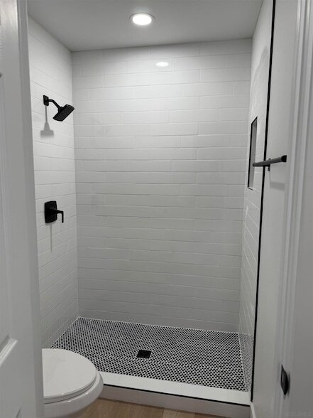 Building Photo - 664 Carefree Dr
