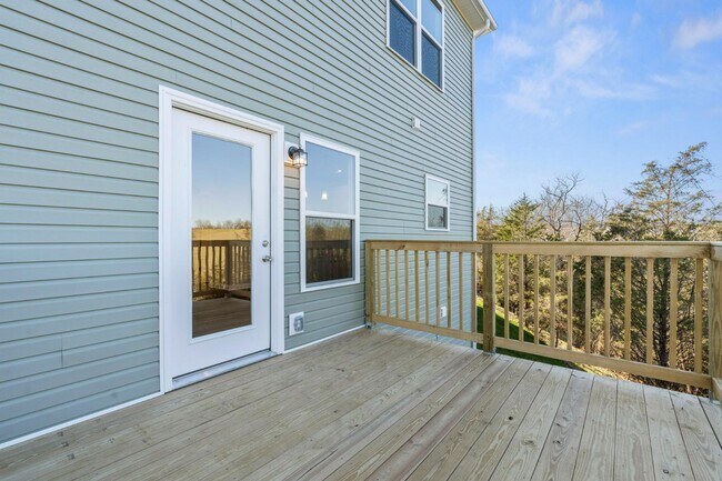 Building Photo - 933 Camden Ct